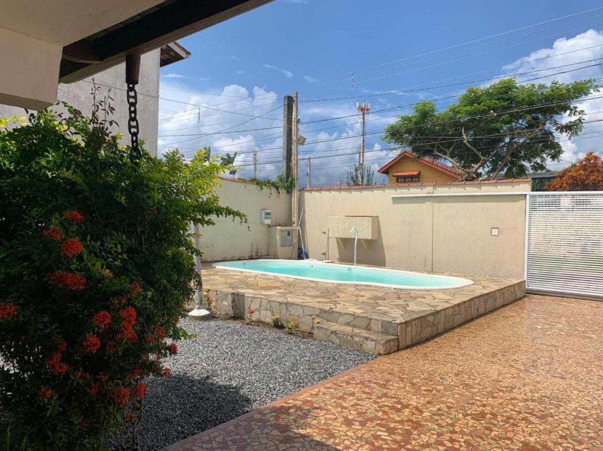 Casa com piscina em São Sebastião/SP 200m da praia Exterior foto