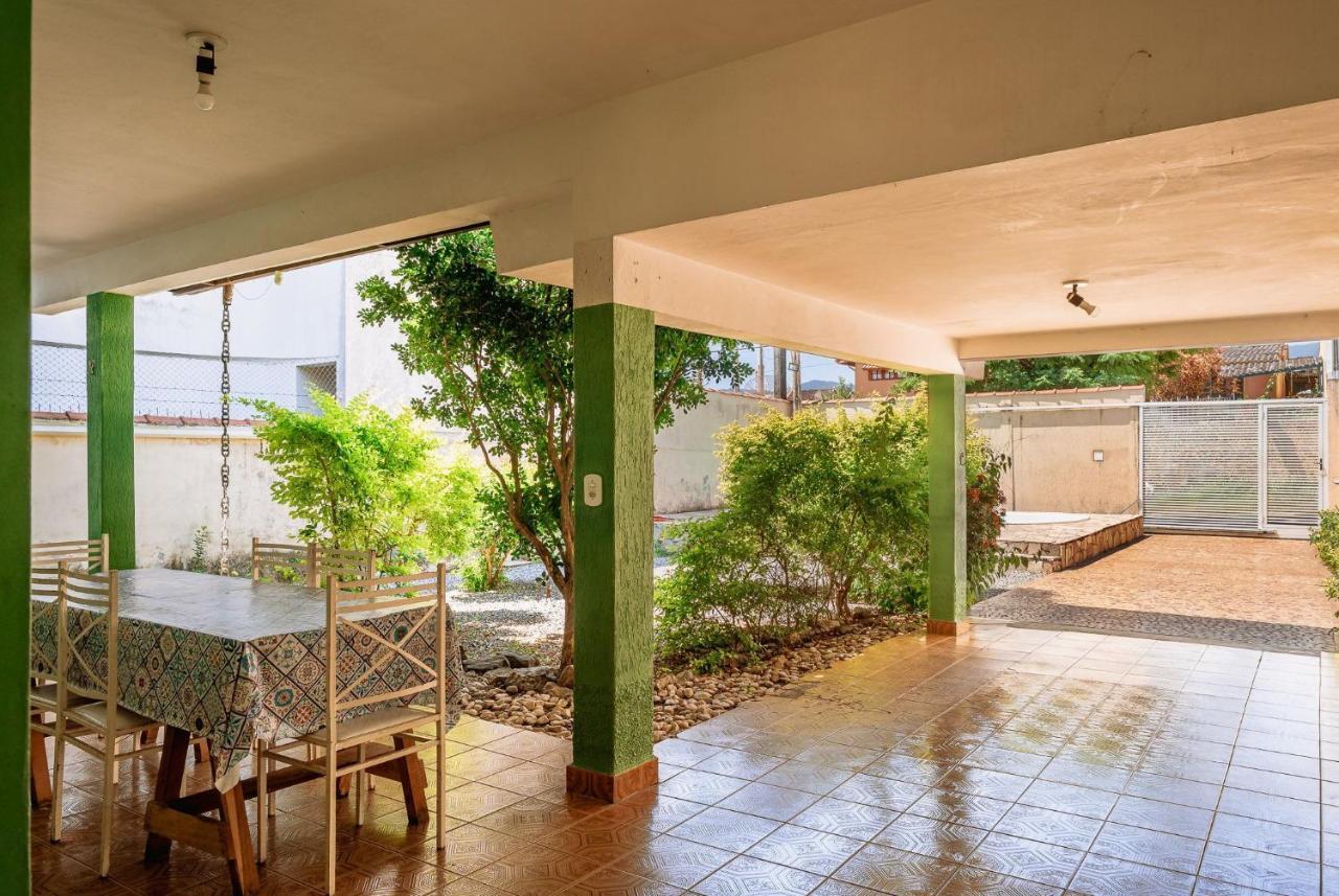 Casa com piscina em São Sebastião/SP 200m da praia Exterior foto